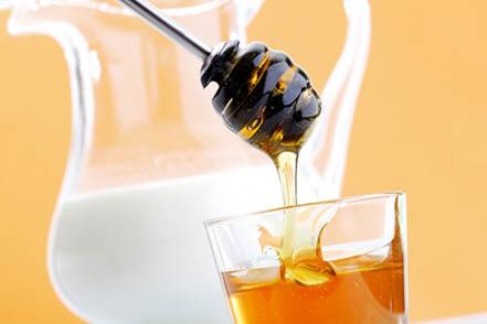 Uống mật ong vào buổi sáng có tăng cân không?